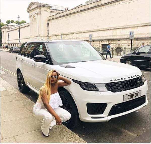 Dj Cuppy 2018 Range Rover sport 