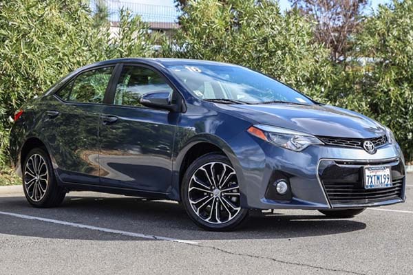 2016 Toyota Corolla Trims