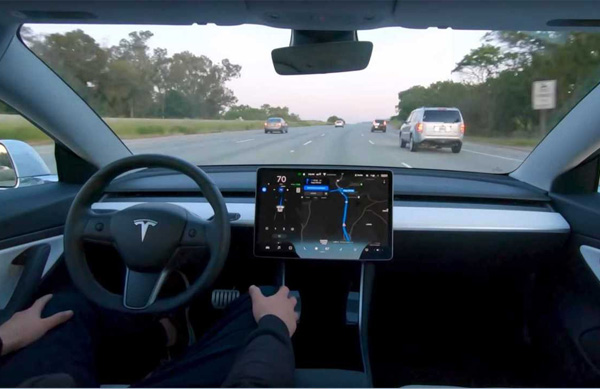 Tesla Released A Brand New Full Self-Driving Beta update with improved object detection