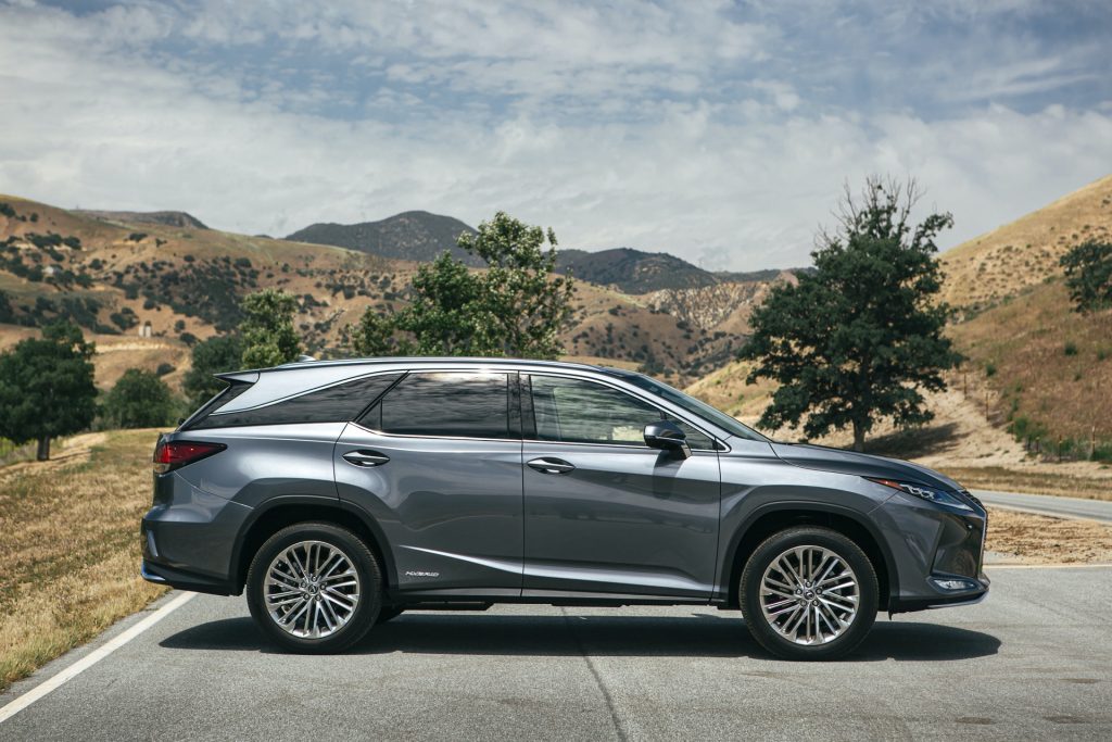 Side view of the 2022 Lexus RX 350