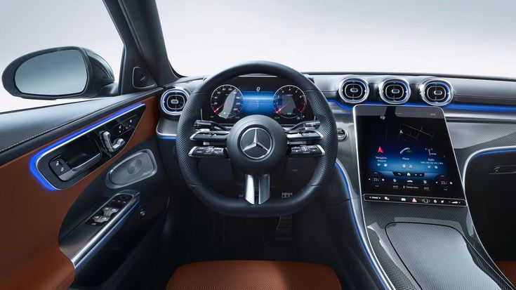 2022 C300 Central Control