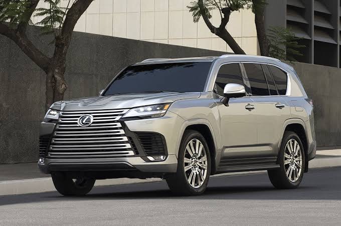 2022 Lexus LX 570