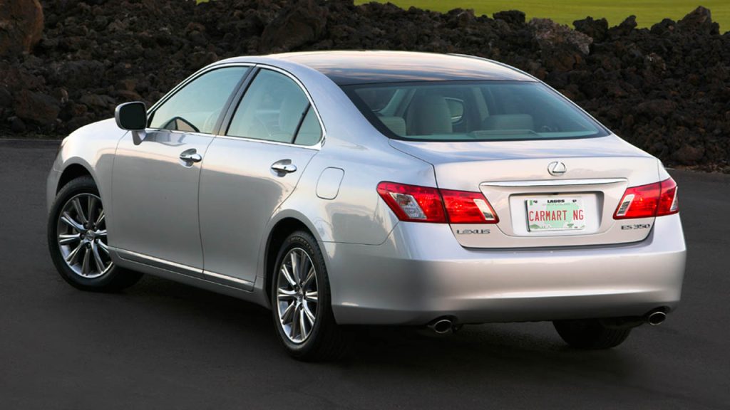 2014 lexus es 350 back view