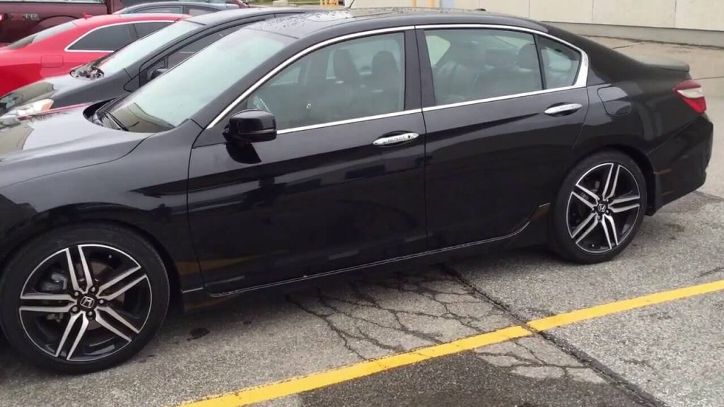 2017 Honda Accord side view