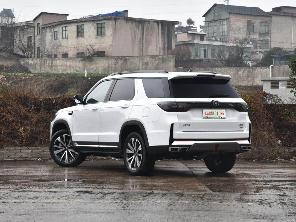 2023 Changan CS95 exterior design - back view