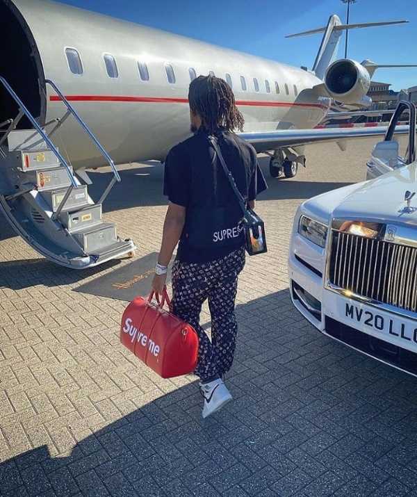 Super Eagles Alex Iwobi Shows Off ₦200m 2020 Rolls-Royce Cullinan SUV