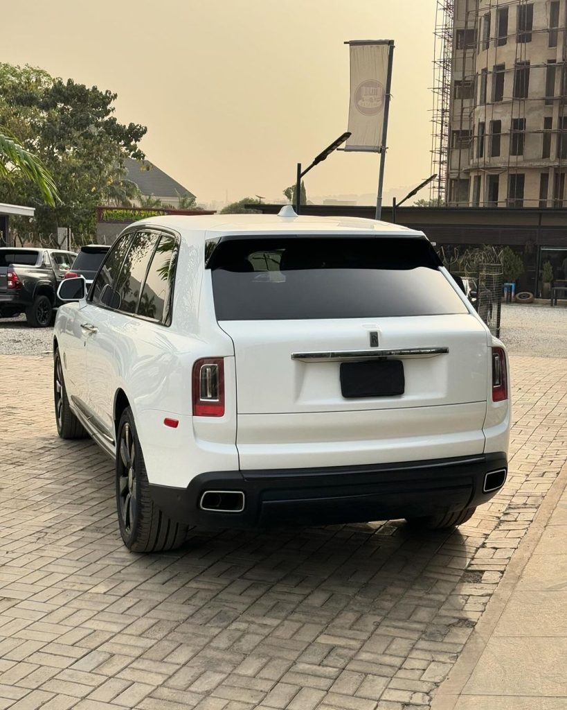 2022 Rolls Royce Cullinan interior