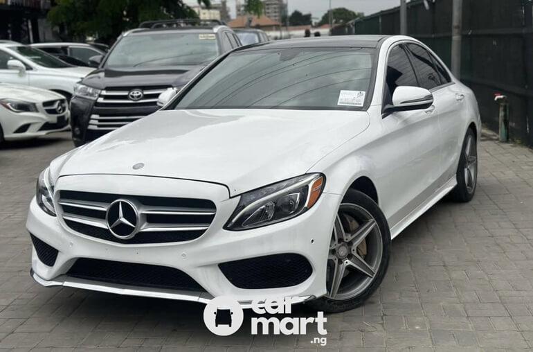 2015 Mercedes Benz C300