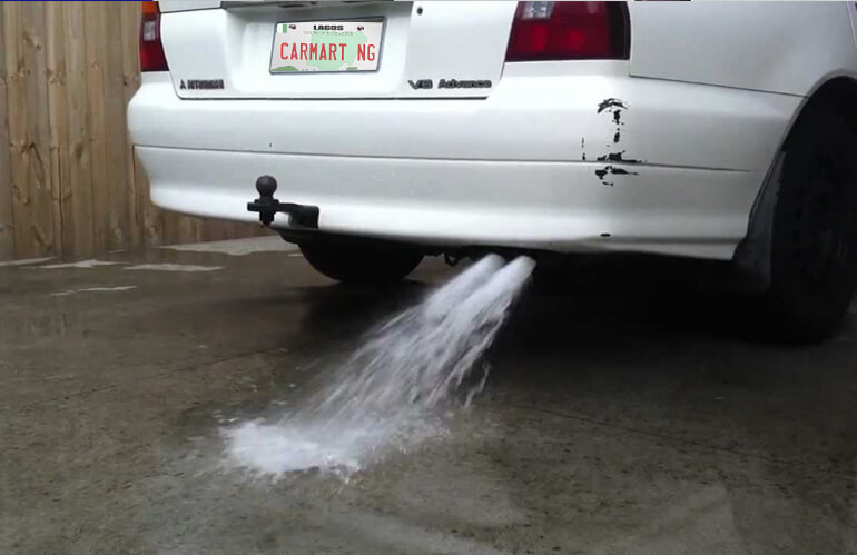 4 Major Reasons Why Water is Coming Out from the Exhaust Pipe of Your Car