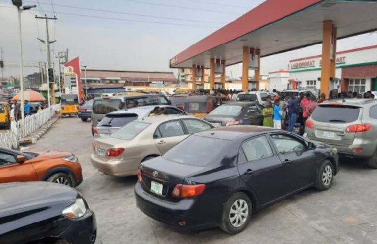 Gridlock in Lagos As Fuel Queues Resurface with motorists price hike, Here is why