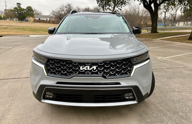 The 2022 Kia Sorento Comes in a Redesigned Exterior,  Impressive Fuel Economy, and Many More