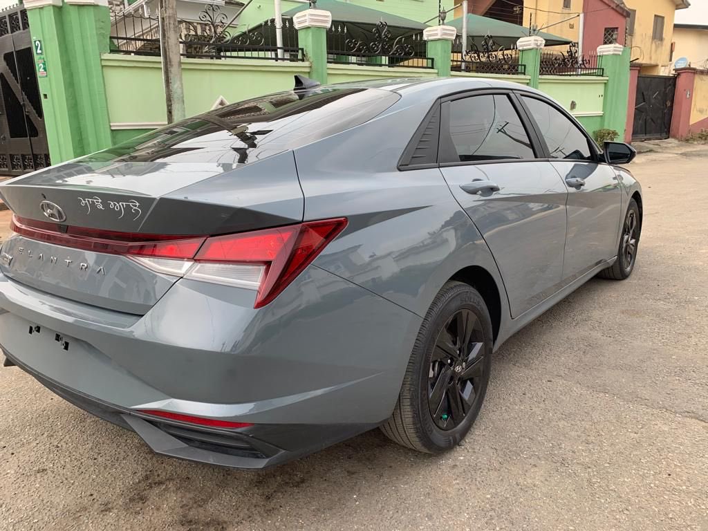 2021 Hyundai Elantra back view