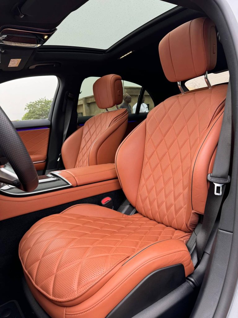 2024 Mercedes-Benz S580 front seat