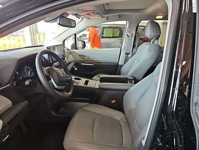 2024 Toyota Sienna front seat