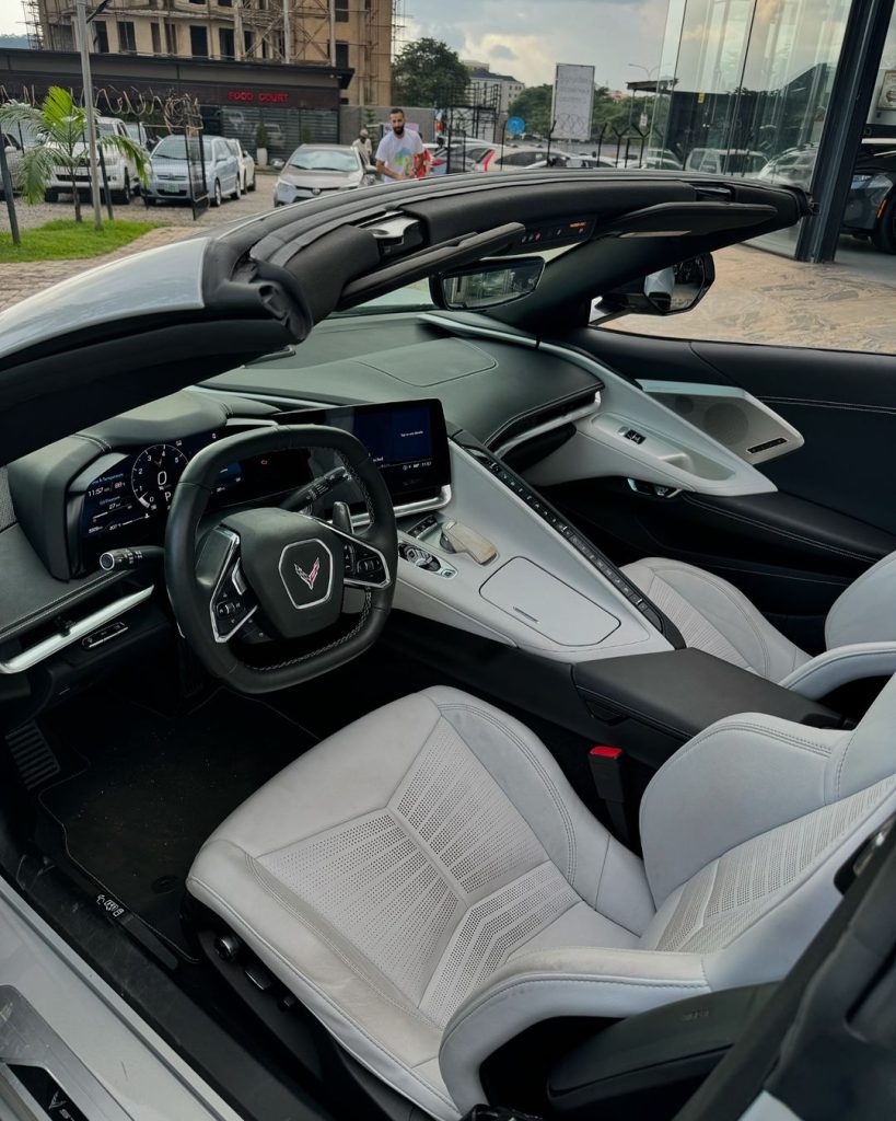 2023 Chevrolet Corvette interior